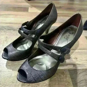 Carlos Santana peeptoe purple heels size size 9